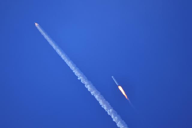 (260211) -- WENCHANG, Feb. 11, 2026 (Xinhua) -- A low-altitude demonstration and verification flight test for the Long March-10 carrier rocket and a maximum dynamic pressure abort flight test for the new-generation crewed spaceship system Mengzhou are successfully conducted at the Wenchang Spacecraft Launch Site in south China's Hainan Province, Feb. 11, 2026. (Photo by Wang Heng/Xinhua)