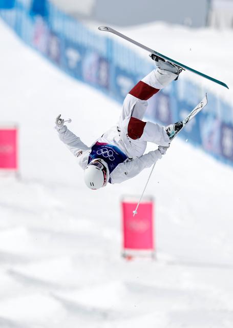 (260211) -- LIVIGNO, Feb. 11, 2026 (Xinhua) -- Avital Carroll of Austria competes during the freestyle skiing women's moguls qualification at the Milan-Cortina 2026 Olympic Winter Games in Livigno, Italy, Feb. 11, 2026. (Xinhua/Wang Peng)