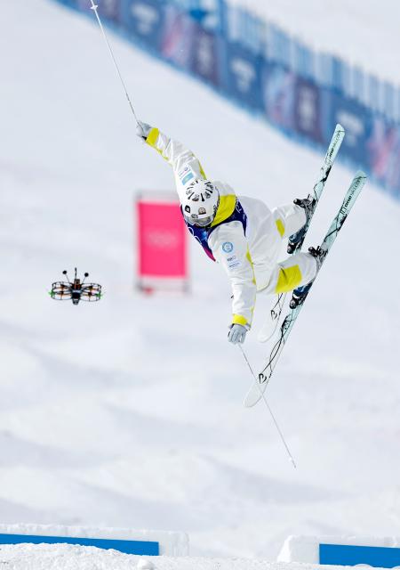 (260211) -- LIVIGNO, Feb. 11, 2026 (Xinhua) -- Ayaulym Amrenova of Kazakhstan competes during the freestyle skiing women's moguls qualification at the Milan-Cortina 2026 Olympic Winter Games in Livigno, Italy, Feb. 11, 2026. (Xinhua/Wang Peng)