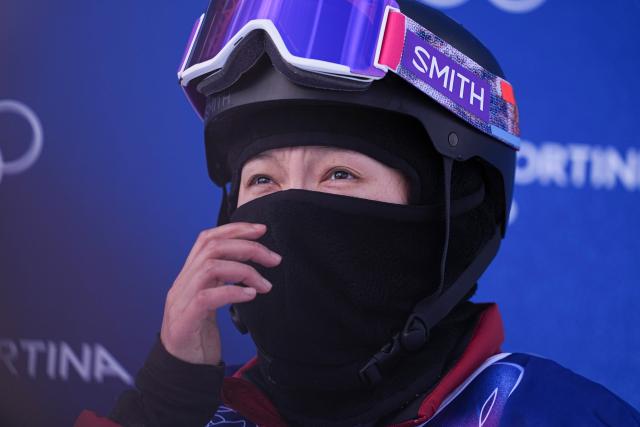 (260211) -- LIVIGNO, Feb. 11, 2026 (Xinhua) -- Cai Xuetong of China reacts during the snowboard women's halfpipe qualification at the Milan-Cortina 2026 Olympic Winter Games in Livigno, Italy, Feb. 11, 2026. (Xinhua/Wu Huiwo)