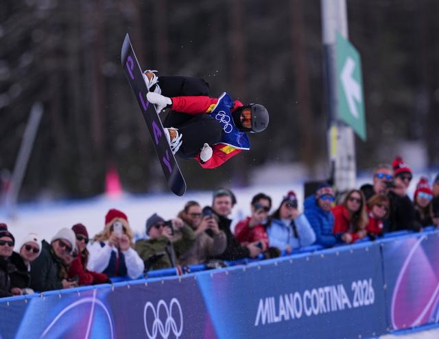 (260211) -- LIVIGNO, Feb. 11, 2026 (Xinhua) -- Queralt Castellet Ibanez of Spain during the snowboard women's halfpipe qualification at the Milan-Cortina 2026 Olympic Winter Games in Livigno, Italy, Feb. 11, 2026. (Xinhua/Wu Huiwo)