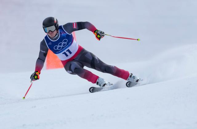 (260211) -- BORMIO, Feb. 11, 2026 (Xinhua) -- Stefan Babinsky of Austria competes during the alpine skiing men's Super-G at the Milan-Cortina 2026 Olympic Winter Games in Bormio, Italy, Feb. 11, 2026. (Xinhua/Hu Huhu)