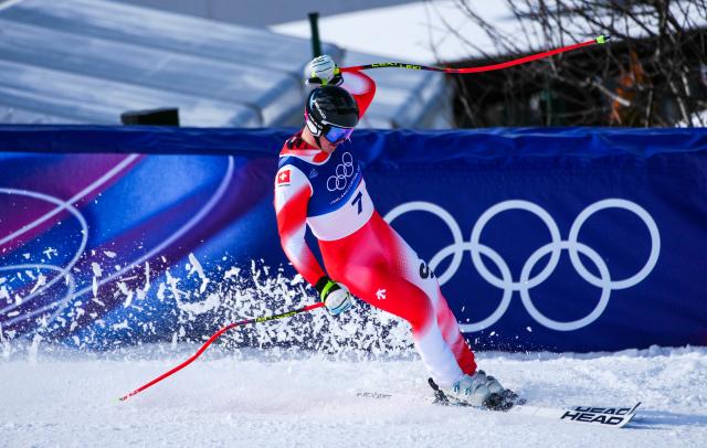 (260211) -- BORMIO, Feb. 11, 2026 (Xinhua) -- Franjo von Allmen of Switzerland reacts after the alpine skiing men's Super-G at the Milan-Cortina 2026 Olympic Winter Games in Bormio, Italy, Feb. 11, 2026. (Xinhua/Yan Linyun)