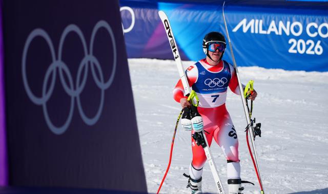 (260211) -- BORMIO, Feb. 11, 2026 (Xinhua) -- Franjo von Allmen of Switzerland reacts after the alpine skiing men's Super-G at the Milan-Cortina 2026 Olympic Winter Games in Bormio, Italy, Feb. 11, 2026. (Xinhua/Yan Linyun)