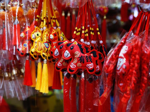 (260211) -- YANGON, Feb. 11, 2026 (Xinhua) -- This photo taken on Feb. 11, 2026 shows Chinese New Year decorations at a shop in Chinatown of Yangon, Myanmar. (Xinhua/Myo Kyaw Soe)