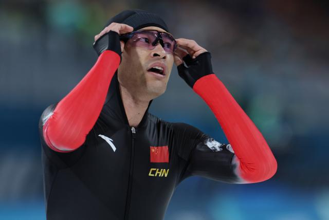 (260211) -- MILAN, Feb. 11, 2026 (Xinhua) -- Ning Zhongyan of China reacts after the speed skating men's 1000m competition at the Milan-Cortina 2026 Olympic Winter Games in Milan, Italy, Feb. 11, 2026. (Xinhua/Li Jing)