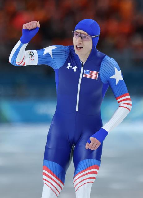 (260211) -- MILAN, Feb. 11, 2026 (Xinhua) -- Jordan Stolz of the United States celebrates after the speed skating men's 1000m competition at the Milan-Cortina 2026 Olympic Winter Games in Milan, Italy, Feb. 11, 2026. (Xinhua/Li Jing)