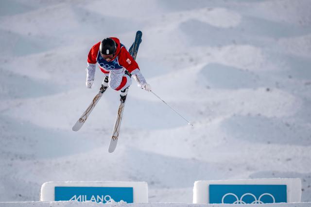 (260211) -- LIVIGNO, Feb. 11, 2026 (Xinhua) -- Perrine Laffont of France competes during the freestyle skiing women's moguls final at the Milan-Cortina 2026 Olympic Winter Games in Livigno, Italy, Feb. 11, 2026. (Xinhua/Hu Chao)