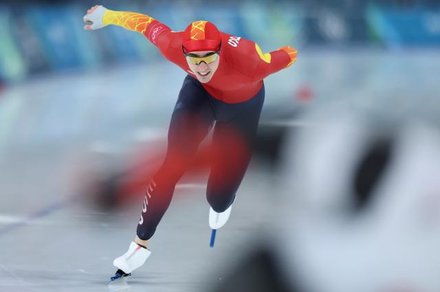 (260212) -- MILAN, Feb. 12, 2026 (Xinhua) -- Daniel Milagros of Spain competes during the speed skating men's 1000m match at the Milan-Cortina 2026 Olympic Winter Games in Milan, Italy, Feb. 11, 2026. (Xinhua/Li Jing)