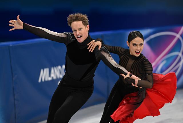 (260212) -- MILAN, Feb. 12, 2026 (Xinhua) -- Madison Chock and Evan Bates of the United States perform during the free dance competition of figure skating ice dance at the Milan-Cortina 2026 Olympic Winter Games in Milan, Italy, Feb. 11, 2026. (Xinhua/Cheng Min)