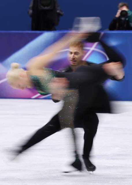 (260212) -- MILAN, Feb. 12, 2026 (Xinhua) -- Natalie Taschlerova and Filip Taschler of the Czech Repbulic perform during the free dance competition of figure skating ice dance at the Milan-Cortina 2026 Olympic Winter Games in Milan, Italy, Feb. 11, 2026. (Xinhua/Chen Yichen)