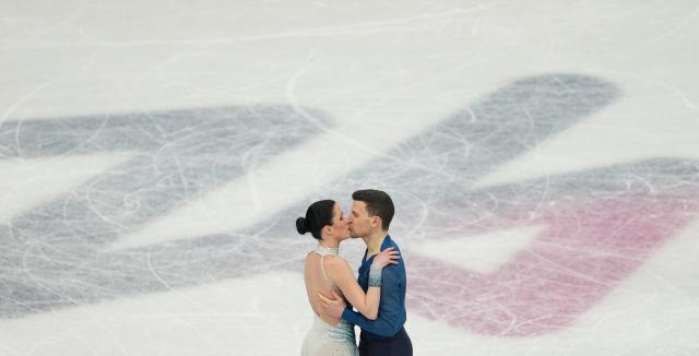 (260212) -- MILAN, Feb. 12, 2026 (Xinhua) -- Charlene Guignard and Marco Fabbri of Italy react after performing during the free dance competition of figure skating ice dance at the Milan-Cortina 2026 Olympic Winter Games in Milan, Italy, Feb. 11, 2026. (Xinhua/Xue Yuge)