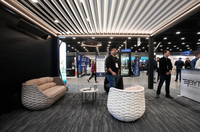 (260212) -- VANCOUVER, Feb. 12, 2026 (Xinhua) -- An outdoor roof system is displayed at the BUILDEX 2026 trade show at the Vancouver Convention Center in Vancouver, British Columbia, Canada, on Feb. 11, 2026.
  The BUILDEX 2026 kicked off here on Wednesday. (Photo by Liang Sen/Xinhua)
