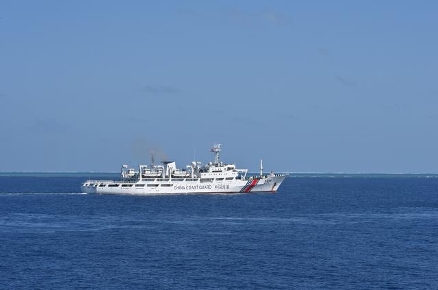 (260212) -- SOUTH CHINA SEA, Feb. 12, 2026 (Xinhua) -- The China Coast Guard (CCG) vessel Zhongsha patrols in the territorial waters of China's Huangyan Dao on Feb. 4, 2026. (Photo by Zhai Yifan/Xinhua)