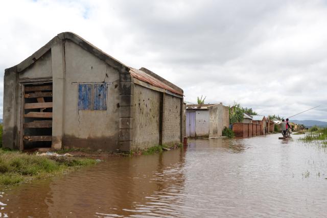 (260212) -- ANTANANARIVO, Feb. 12, 2026 (Xinhua) -- Waterlogged houses are seen after Cyclone Gezani hit Antananarivo, capital of Madagascar, on Feb. 12, 2026. The Malagasy government declared a "state of national disaster" on Wednesday in response to the widespread devastation caused by Cyclone Gezani. 
   The storm brought extensive damage to infrastructure, homes and livelihoods, along with severe flooding and significant economic losses. (Photo by Sitraka Rajaonarison/Xinhua)