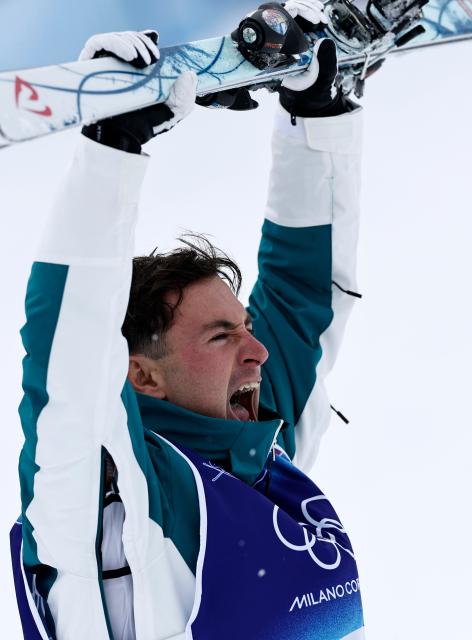 (260212) -- LIVIGNO, Feb. 12, 2026 (Xinhua) -- Cooper Woods of Australia reacts after the freestyle skiing men's moguls final at the Milan-Cortina 2026 Olympic Winter Games in Livigno, Italy, Feb. 12, 2026. (Xinhua/Wang Peng)