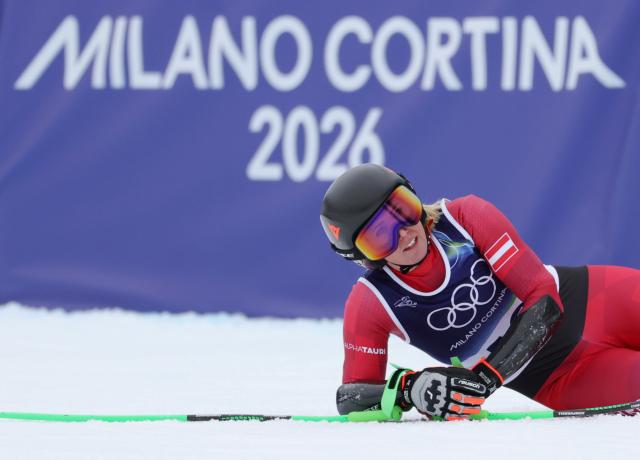 (260212) -- CORTINA D'AMPEZZO, Feb. 12, 2026 (Xinhua) -- Cornelia Huetter of Austria reacts after the alpine skiing women's Super-G at the 2026 Milan-Cortina Winter Olympics in Cortina D'Ampezzo, Italy, Feb. 12, 2026. (Xinhua/Zhang Chenlin)