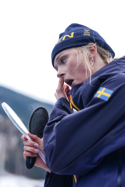 (260212) -- TESERO, Feb. 12, 2026 (Xinhua) -- Frida Karlsson of Sweden is seen after the Cross-Country Skiing Women's 10km Interval Start Free at the Milano Cortina 2026 Olympic Winter Games in Tesero, Italy, Feb. 12, 2026. (Xinhua/Peng Ziyang)