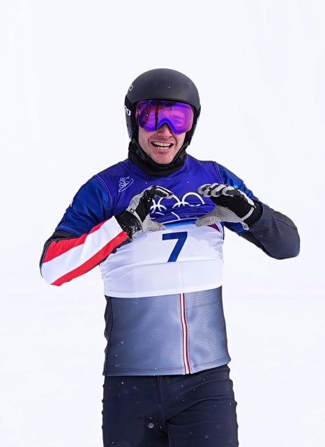 (260212) -- LIVIGNO, Feb. 12, 2026 (Xinhua) -- Alessandro Haemmerle of Austria celebrates after the snowboard men's cross final at the Milan-Cortina 2026 Olympic Winter Games in Livigno, Italy, Feb. 12, 2026. (Xinhua/Wu Huiwo)