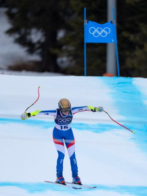 (260212) -- CORTINA D'AMPEZZO, Feb. 12, 2026 (Xinhua) -- Romane Miradoli of France competes during the alpine skiing women's Super-G at the 2026 Milan-Cortina Winter Olympics in Cortina, Italy, Feb. 12, 2026. (Xinhua/Fei Maohua)