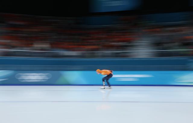 (260212) -- MILAN, Feb. 12, 2026 (Xinhua) -- Merel Conijn of the Netherlands competes during the speed skating women's 5000m final at the Milan-Cortina 2026 Olympic Winter Games in Milan, Italy, Feb. 12, 2026. (Xinhua/Li Jing)
