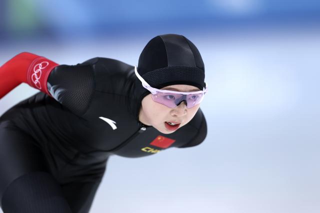 (260212) -- MILAN, Feb. 12, 2026 (Xinhua) -- Tai Zhien of China competes during the speed skating women's 5000m final at the Milan-Cortina 2026 Olympic Winter Games in Milan, Italy, Feb. 12, 2026. (Xinhua/Du Xiaoyi)