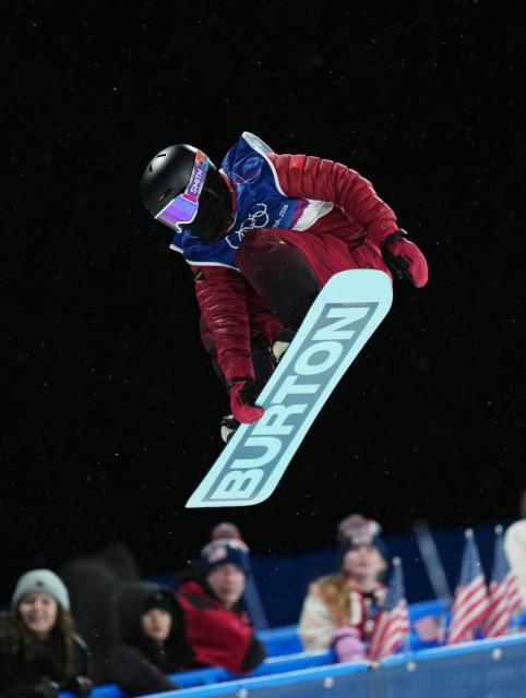 (260212) -- LIVIGNO, Feb. 12, 2026 (Xinhua) -- Cai Xuetong of China competes during the women's snowboard halfpipe final at the Milan-Cortina 2026 Olympic Winter Games in Livigno, Italy, Feb. 12, 2026. (Xinhua/Xia Yifang)