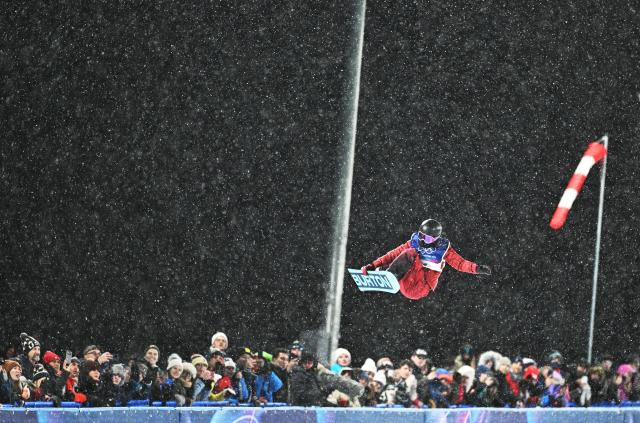 (260212) -- LIVIGNO, Feb. 12, 2026 (Xinhua) -- Cai Xuetong of China competes during the women's snowboard halfpipe final at the Milan-Cortina 2026 Olympic Winter Games in Livigno, Italy, Feb. 12, 2026. (Xinhua/Zhang Hongxiang)