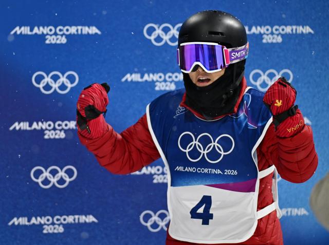 (260212) -- LIVIGNO, Feb. 12, 2026 (Xinhua) -- Cai Xuetong of China reacts during the women's snowboard halfpipe final at the Milan-Cortina 2026 Olympic Winter Games in Livigno, Italy, Feb. 12, 2026. (Xinhua/Zhang Hongxiang)