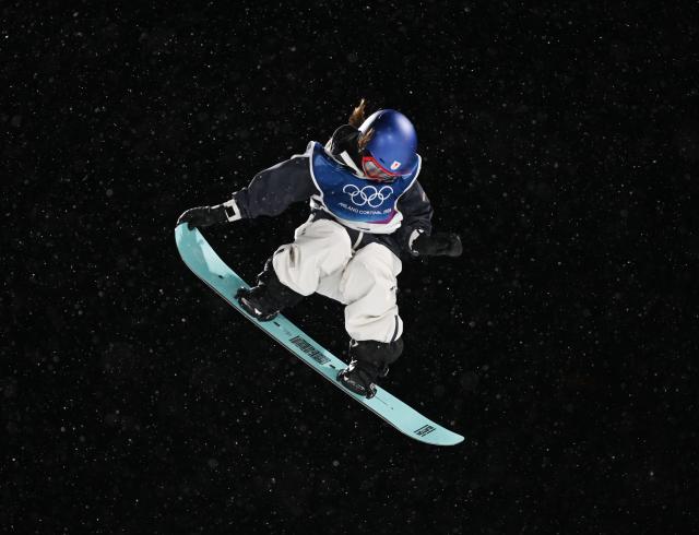 (260213) -- LIVIGNO, Feb. 13, 2026 (Xinhua) -- Ono Mitsuki of Japan competes during the women's snowboard halfpipe final at the Milan-Cortina 2026 Olympic Winter Games in Livigno, Italy, Feb. 12, 2026. (Xinhua/Xia Yifang)