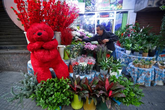 (260213) -- BEIRUT, Feb. 13, 2026 (Xinhua) -- A florist arranges flowers in preparation for the upcoming Valentine's Day at a flower shop in Beirut, Lebanon, Feb. 12, 2026. (Photo by Bilal Jawich/Xinhua)