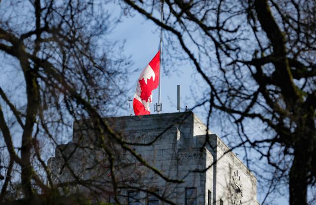 (260213) -- BEIJING, Feb. 13, 2026 (Xinhua) -- The Canadian national flag flies at half-mast over Vancouver City Hall in Vancouver, British Columbia, Canada, Feb. 11, 2026.
  Canadian Prime Minister Mark Carney on Wednesday ordered all flags on Parliament Hill and federal buildings across Canada to be flown at half-mast for seven days as the country mourns the victims of a mass shooting in Tumbler Ridge, British Columbia province.
  The shooting claimed 10 lives, including the shooter, making it one of the deadliest mass shootings in Canadian history. (Photo by Liang Sen/Xinhua)