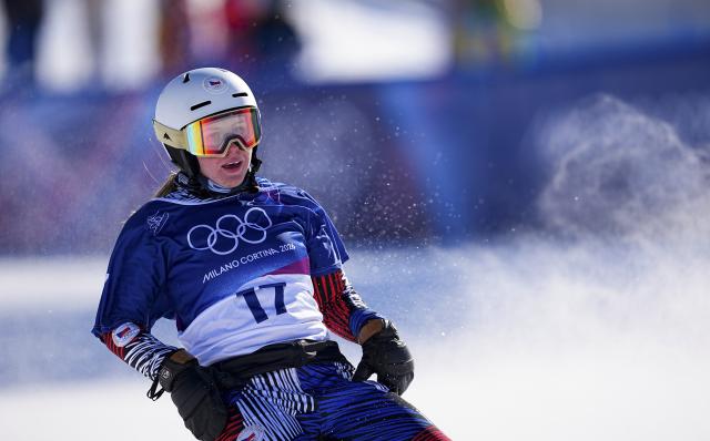 (260213) -- LIVIGNO, Feb. 13, 2026 (Xinhua) -- Karolina Hrusova of the Czech Republic competes during the snowboard women's cross seeding at the Milan-Cortina 2026 Olympic Winter Games in Livigno, Italy, Feb. 13, 2026. (Xinhua/Wu Huiwo)