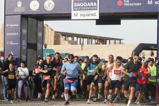 (260213) -- GIZA, Feb. 13, 2026 (Xinhua) -- Runners participate in "the Saqqara Half Marathon" in the Saqqara necropolis, Giza, Egypt, Feb. 13, 2026. (Xinhua/Ahmed Gomaa)