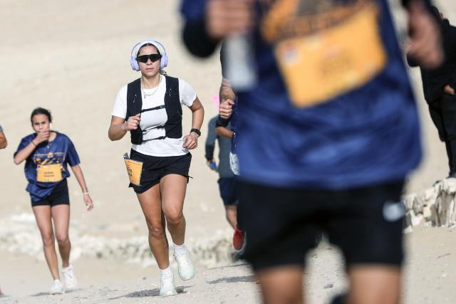 (260213) -- GIZA, Feb. 13, 2026 (Xinhua) -- Runners participate in "the Saqqara Half Marathon" in the Saqqara necropolis, Giza, Egypt, Feb. 13, 2026. (Xinhua/Ahmed Gomaa)