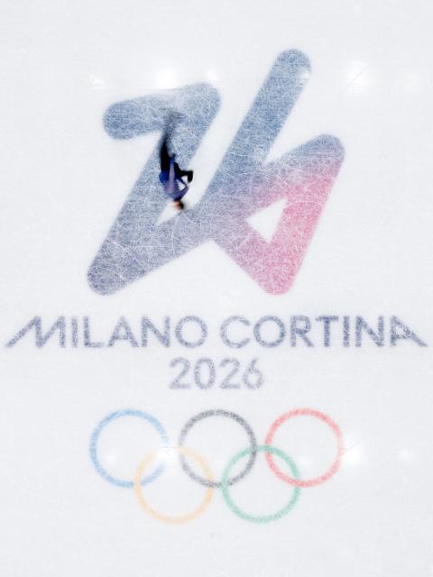 (260213) -- MILAN, Feb. 13, 2026 (Xinhua) -- Jin Boyang of China competes during the free skating of the men single skating match for figure skating event at the Milan-Cortina 2026 Olympic Winter Games in Milan, Italy, Feb. 13, 2026. (Xinhua/Chen Yichen)