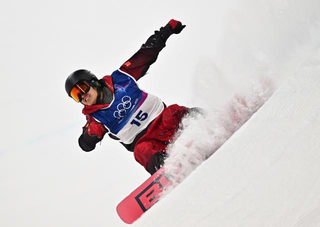 (260213) -- LIVIGNO, Feb. 13, 2026 (Xinhua) -- Wang Ziyang of China competes during the men's snowboard halfpipe final at the Milan-Cortina 2026 Olympic Winter Games in Livigno, Italy, Feb. 13, 2026. (Xinhua/Zhang Hongxiang)
