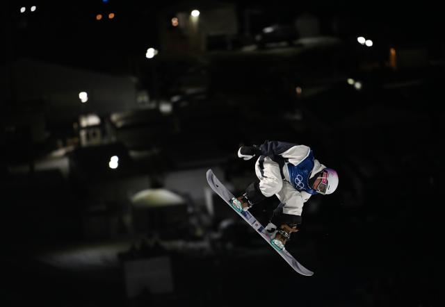 (260213) -- LIVIGNO, Feb. 13, 2026 (Xinhua) -- Totsuka Yuto of Japan competes during the men's snowboard halfpipe final at the Milan-Cortina 2026 Olympic Winter Games in Livigno, Italy, Feb. 13, 2026. (Xinhua/Xia Yifang)