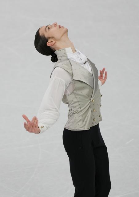 (260214) -- MILAN, Feb. 14, 2026 (Xinhua) -- Individual Neutral Athlete Petr Gumennik performs during the men's single skating free skating of figure skating event at the Milan-Cortina 2026 Olympic Winter Games in Milan, Italy, Feb. 13, 2026. (Xinhua/Xue Yuge)