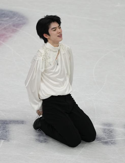 (260214) -- MILAN, Feb. 14, 2026 (Xinhua) -- Cha Junhwan of South Korea performs during the men's single skating free skating of figure skating event at the Milan-Cortina 2026 Olympic Winter Games in Milan, Italy, Feb. 13, 2026. (Xinhua/Xue Yuge)