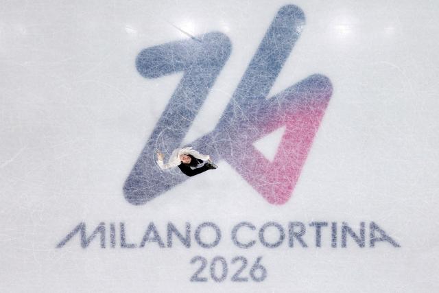 (260214) -- MILAN, Feb. 14, 2026 (Xinhua) -- Cha Junhwan of South Korea performs during the men's single skating free skating of figure skating event at the Milan-Cortina 2026 Olympic Winter Games in Milan, Italy, Feb. 13, 2026. (Xinhua/Chen Yichen)