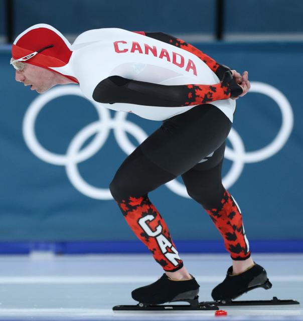 (260214) -- MILAN, Feb. 14, 2026 (Xinhua) -- Canada's Ted-Jan Bloemen competes during the speed skating men's 10000m event at the Milan-Cortina 2026 Olympic Winter Games in Milan, Italy, Feb. 13, 2026. (Xinhua/Li Jing)