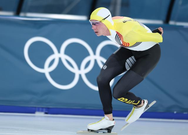 (260214) -- MILAN, Feb. 14, 2026 (Xinhua) -- Belgium's Bart Swings competes during the speed skating men's 10000m event at the Milan-Cortina 2026 Olympic Winter Games in Milan, Italy, Feb. 13, 2026. (Xinhua/Li Jing)