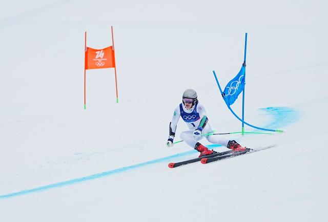 (260214) -- BORMIO, Feb. 14, 2026 (Xinhua) -- Lucas Pinheiro Braathen of Brazil competes during the alpine skiing men's Giant Slalom run 2 at the Milan-Cortina 2026 Olympic Winter Games in Bormio, Italy, Feb. 14, 2026. (Xinhua/Yan Linyun)