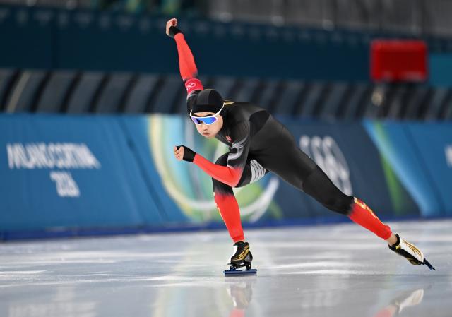 (260214) -- MILAN, Feb. 14, 2026 (Xinhua) -- Gao Tingyu of China competes during the speed skating men's 500m match at the Milan-Cortina 2026 Olympic Winter Games in Milan, Italy, Feb. 14, 2026. (Xinhua/Wu Wei)