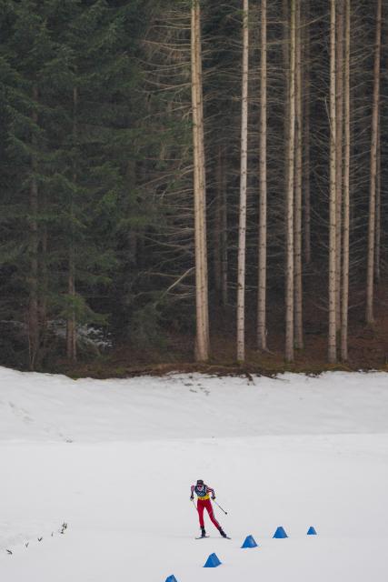 (260214) -- TESERO, Feb. 14, 2026 (Xinhua) -- Karoline Simpson-Larsen of Norway competes during the cross-country skiing women's 4x7.5km relay match at the Milan-Cortina 2026 Olympic Winter Games in Tesero, Italy, Feb. 14, 2026. (Xinhua/Peng Ziyang)