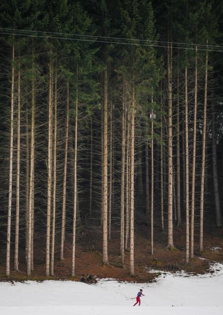 (260214) -- TESERO, Feb. 14, 2026 (Xinhua) -- Heidi Weng of Norway competes during the cross-country skiing women's 4x7.5km relay match at the Milan-Cortina 2026 Olympic Winter Games in Tesero, Italy, Feb. 14, 2026. (Xinhua/Peng Ziyang)