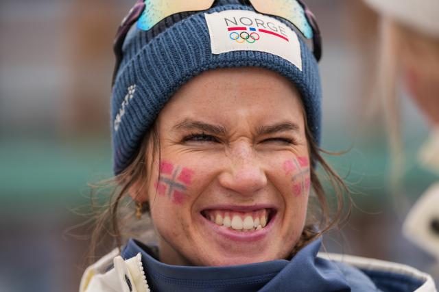 (260214) -- TESERO, Feb. 14, 2026 (Xinhua) -- Kristin Austgulen Fosnaes of Norway waits for the result of the cross-country skiing women's 4x7.5km relay match at the Milan-Cortina 2026 Olympic Winter Games in Tesero, Italy, Feb. 14, 2026. (Xinhua/Peng Ziyang)