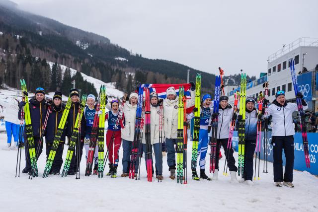 (260214) -- TESERO, Feb. 14, 2026 (Xinhua) -- Gold medalists from team Norway (C), silver medalist from team Sweden (L) and bronze medalists from team Finland pose for photos after the cross-country skiing women's 4x7.5km relay match at the Milan-Cortina 2026 Olympic Winter Games in Tesero, Italy, Feb. 14, 2026. (Xinhua/Peng Ziyang)