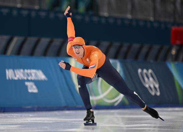 (260214) -- MILAN, Feb. 14, 2026 (Xinhua) -- Jenning de Boo of the Netherlands competes during the speed skating men's 500m final at the Milan-Cortina 2026 Olympic Winter Games in Milan, Italy, Feb. 14, 2026. (Xinhua/Wu Wei)